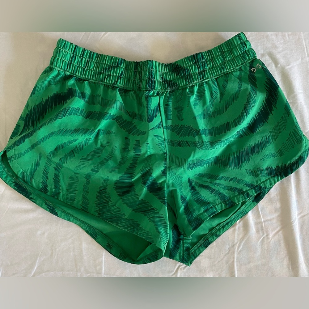 Women’s DSG shorts. Size medium lined